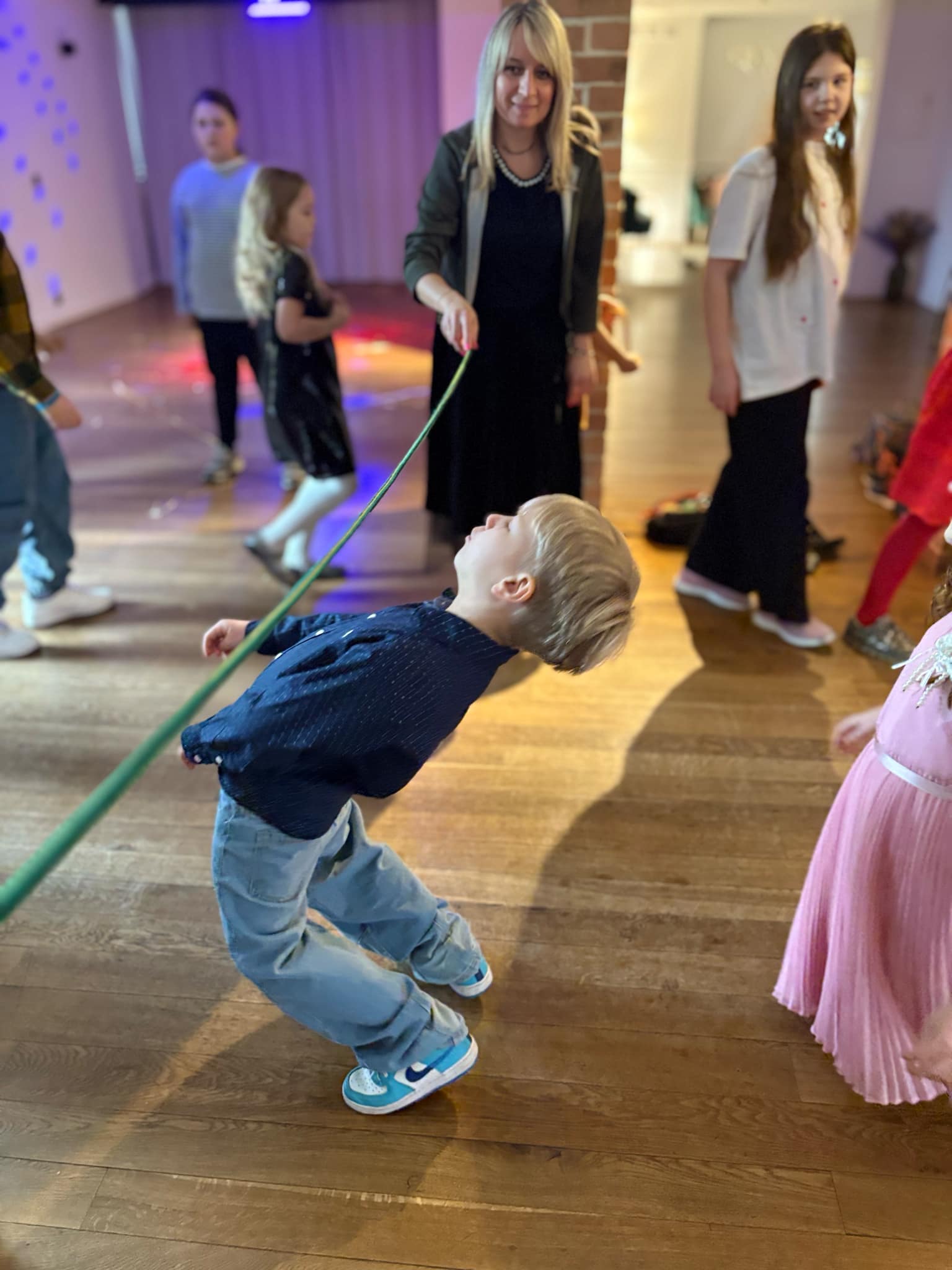 Szkolna zabawa karnawałowa 2025 – klasy 1-3