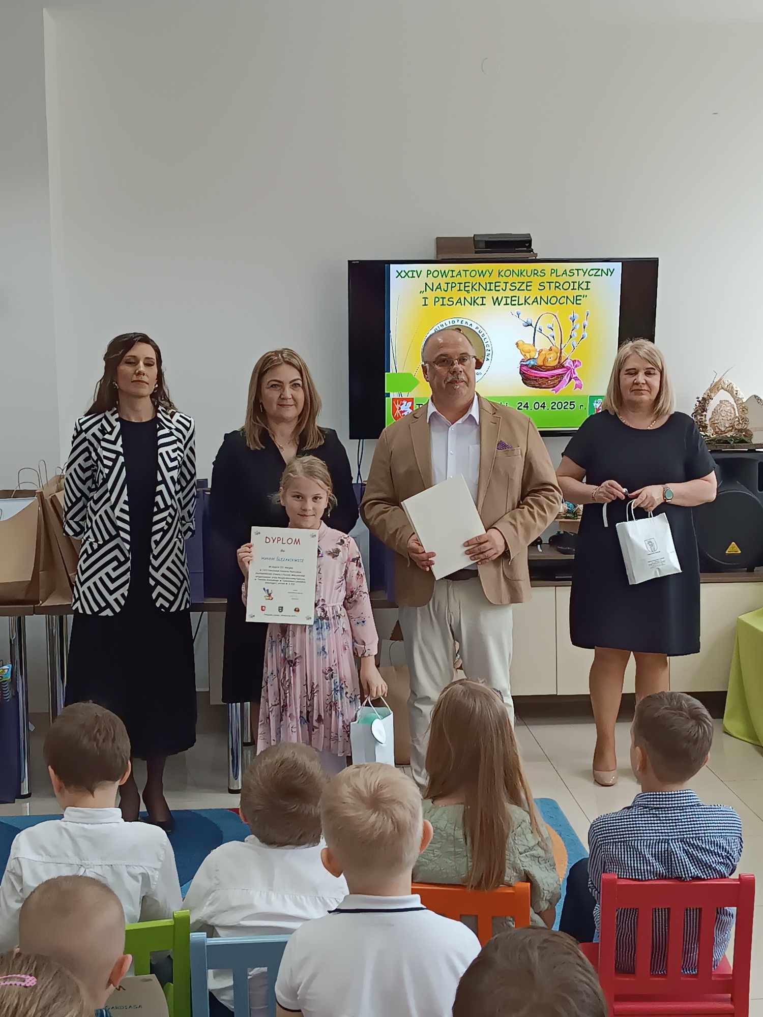 XXIV Powiatowy Konkurs “Najpiękniejsze palmy i pisanki wielkanocne”