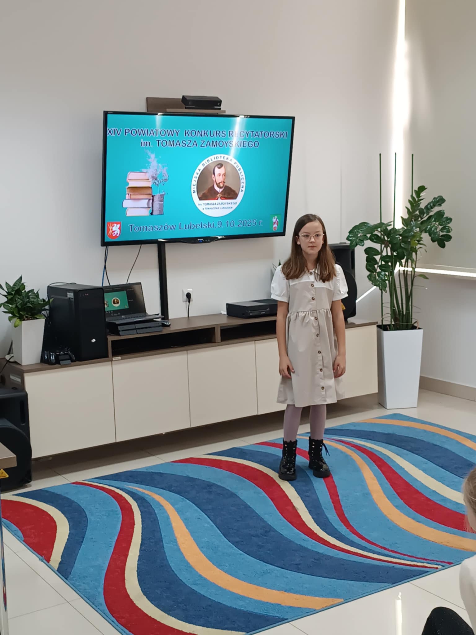 XIV POWIATOWY KONKURS RECYTATORSKI IM. TOMASZA ZAMOYSKIEGO Z UCZIAŁEM KORNELII CZEKIRDY